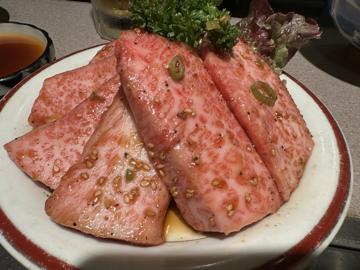 VvWccf's tweet photo. 地元で断トツ美味ぇ焼肉来たよ https://t.co/vvZNh0ZT8t