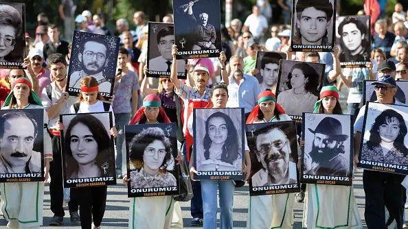 igdeciicegi's tweet photo. Sivas Katliamı dün gibi hatırımızda. Pir Sultan’ın çocukları öldürmekle bitmez. https://t.co/koWi4S8SFM