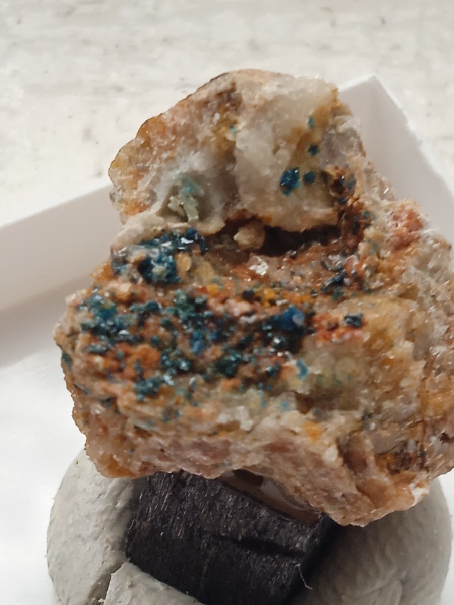 fsqs_'s tweet photo. I finally got the minerals of my dream!!! Boleite and pseudoboleite!! I'm so so happy 💙 https://t.co/3OdQS9wtYd