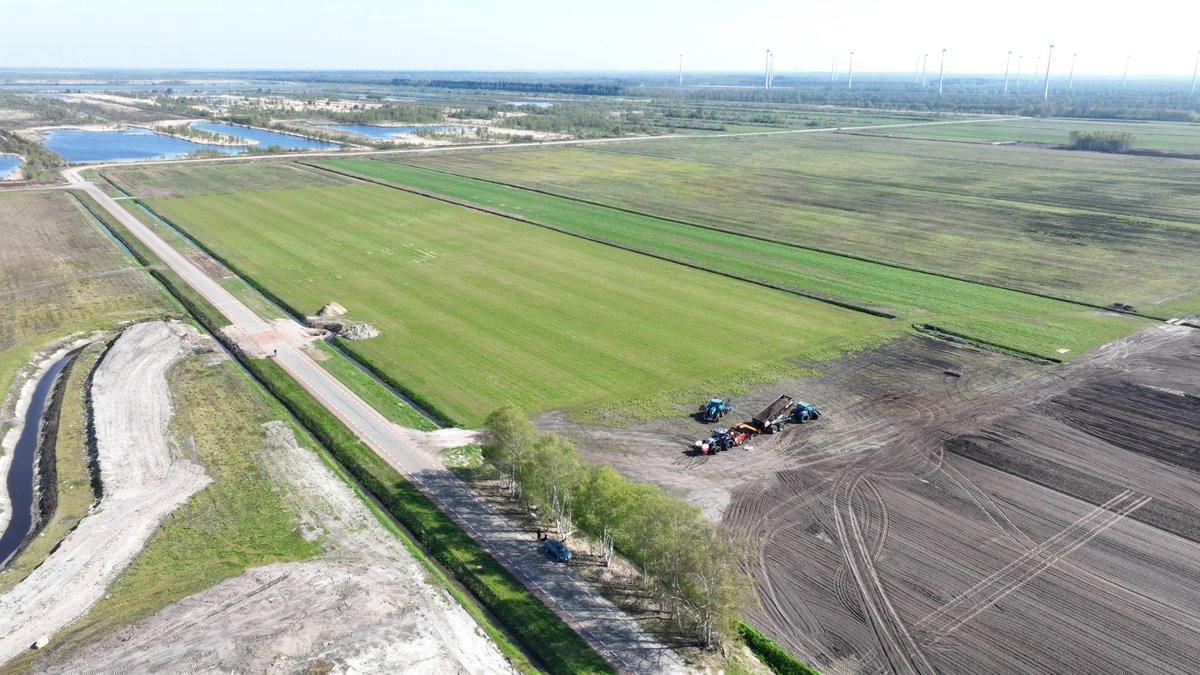 _Prolander's tweet photo. Na maanden van voorbereiding, is sinds juni 2026 het grondwerk aan de oostkant van Buffer Zuid echt van start. Aannemer Van Oord voert het werk uit. Wat houdt dat werk precies in? Lees hier meer: https://t.co/Nsm3Kgq6LB https://t.co/PK87ZVG2Vn