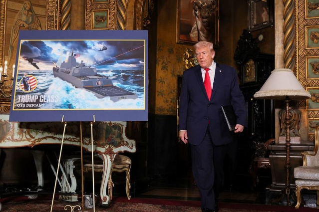 atrasfile's tweet photo. トランプ「トランプ級戦艦を作るぞ！世界最高で最速・最大・最強火力だ！」

世界「なんかあいつだけおかしくね？」 https://t.co/fwNp4mwrJZ