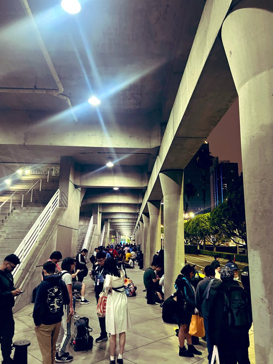 matadorart64's tweet photo. Already a line at 5am, Rise &amp; Shine 🌅
#AX2026 https://t.co/0ESmnJy4M0