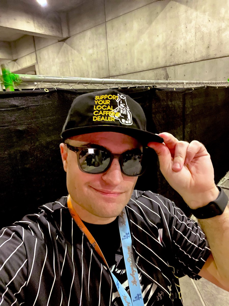 matadorart64's tweet photo. Already a line at 5am, Rise &amp; Shine 🌅
#AX2026 https://t.co/0ESmnJy4M0