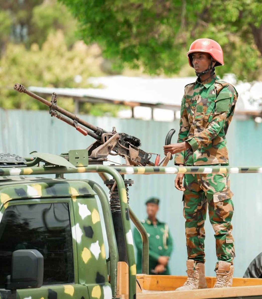 EastAfricaGov's tweet photo. Somalia's armed forces took part in the country's Independence and Unification Day celebrations in Mogadishu on 1 July, commemorating the establishment of the Somali Republic in 1960.

@StateHouseEAgov @TheVillaSomalia @MosesHaabwa @EACIPUSomalia @SheafraCurrency @Hassa https://t.co/J1nd1oKE3e