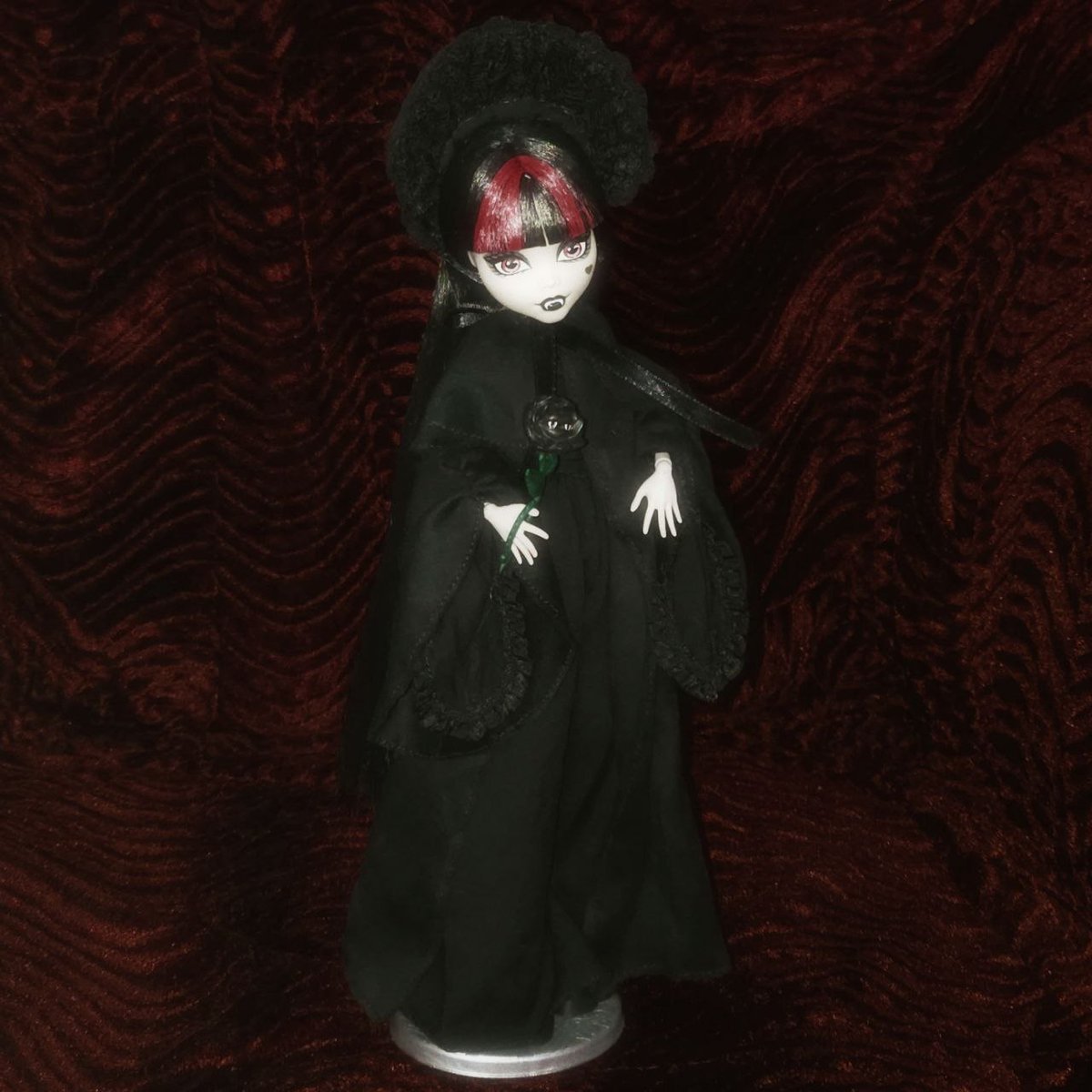 _ScarletDeath tweet picture
