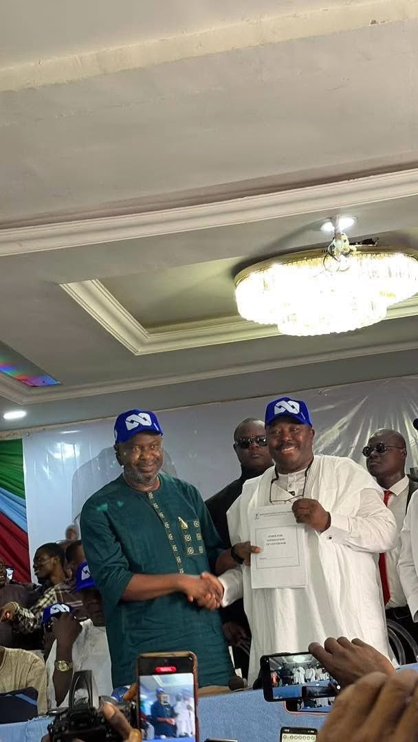 Oyocentric's tweet photo. 🚨 OYO 2027: APC Governorship Candidate, Senator Sharafadeen Alli, Receives INEC Nomination Form, Unveils Honourable Micheal Adesoji Adedeji as Running Mate. https://t.co/V8TZd4ThT2