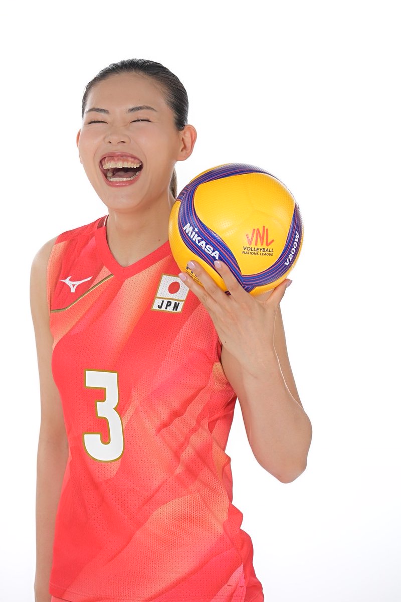 TBSvolleyboo's tweet photo. 本日 #モニタリング を見てバレーボールに興味を持ってくれた皆様へ🙇‍♀️🙏✨

出演してくれた🇯🇵日本代表が
メダルを目指して戦う
今年唯一の世界一決定戦
#ネーションズリーグ 😊

放送まであと６日です‼️
世界とのガチンコ勝負💥
さらにバレーボールの虜になります🤤

【女子】
8日（水）夜7時vsブラジル🇧🇷
9日（木）夜7時 vsタイ🇹🇭
11日（土）夜7時 vsトルコ🇹🇷
※一部地域は6時51分
12日（日）夜7時vsポーランド🇵🇱

【男子】
15日（水）夜7時vsイタリア🇮🇹
16日（木）夜7時 vsカナダ🇨🇦
17日（金）夜7時 vsベルギー🇧🇪
19日（日）夜7時vsアルゼンチン🇦🇷

日本ラウンド＆決勝ラウンド
日本戦全試合地上波TBS系列放送📺