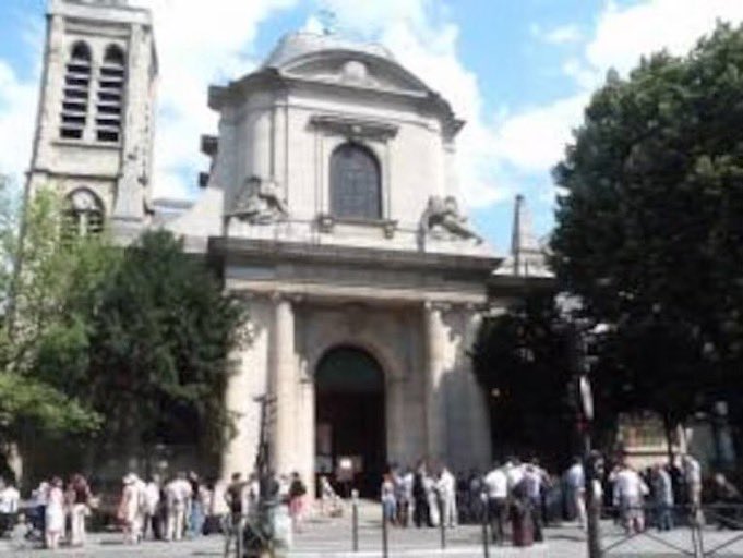claude_actu's tweet photo. @vaticannews_fr @Pontifex @Eglisecatho @Mairie5Paris @VictimesFSSPX L'église Saint-Nicolas-du-Chardonnet située au 23 rue des Bernardins dans le 5ᵉ arrondissement de Paris est occupée illégalement par la fraternité sacerdotale Saint-Pie-X depuis 1977. https://t.co/HI9sgALu0a