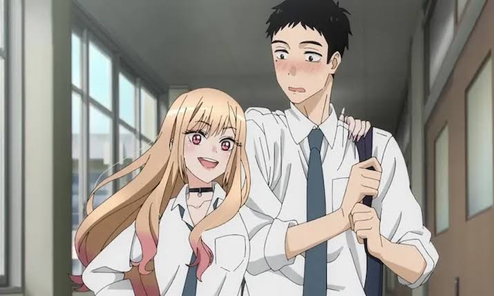 chakravartiiin's tweet photo. Popular romance anime "My dress up darling" where the popular beautiful girl Marin falls in love with the loner loser guy Gojo who is 5'11, handsome and sews cosplay dresses like a fashion designer. This is a woman's definition of a lovable loser, you don't stand a chance, lol. https://t.co/PPItuY5Sbh