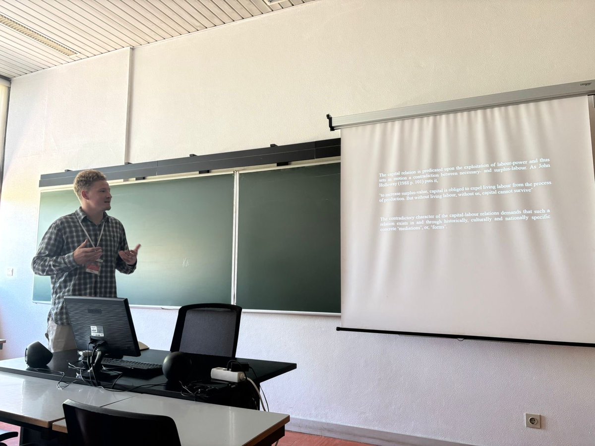 PepinBarnaby's tweet photo. Great to have the opportunity to present my work on mediation, Open Marxism and welfare formation at @hetecon Coimbra today! Thank you to @danielle_guizzo and all of the organisers. 🇵🇹 https://t.co/eoAci5eqIk