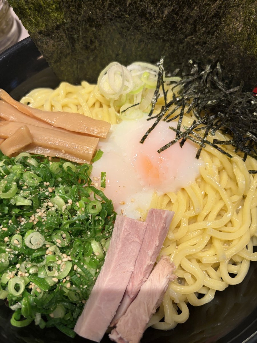 hayeorieee's tweet photo. the comments are so fast!! hshhshshshs 😭😭😭😭

🦋: i eat aburasoba twice already since i came to tokyo
🦋: but im thinking to eat it abt 6 more times https://t.co/n5IAw1MdCw