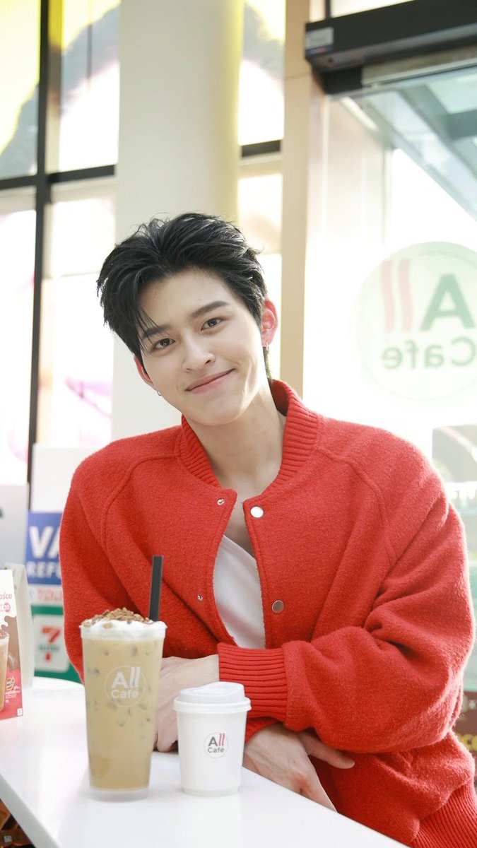 _ppspace's tweet photo. ig #ppnaravit @ppnaravit
.
จะเมนูไหนใน All Café
ก็ท็อปปิ้ง KITKAT Crumble ได้ทุกเมนู
อร่อยขึ้น กรุบกรอบเคี้ยวได้เพลินๆ
ไปลองกันนะครับ ที่ All Café ทุกสาขา
.
#คิทแคทครัมเบิล #KitKatCrumble
#เมนูเซเว่น #เครื่องดื่มAllCafé
#Sponsoredbynestle https://t.co/uCzFMDbU2Q