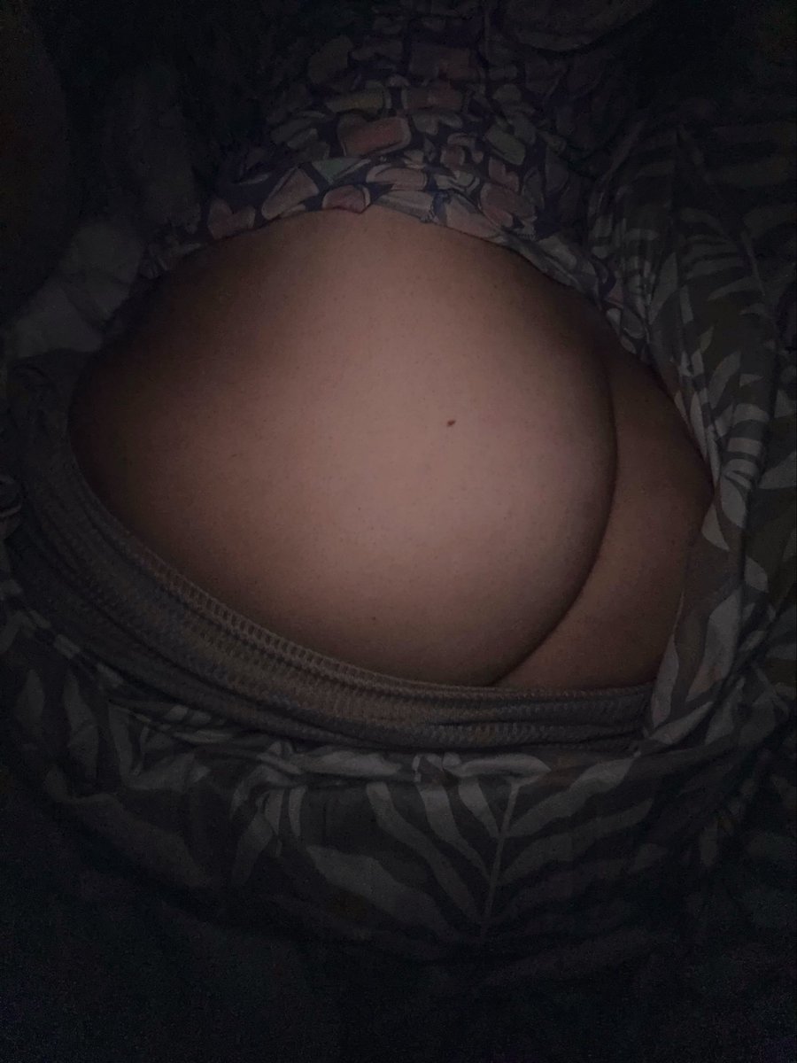 f4iryflower's tweet photo. let’s spoon so that i grind my ass on your bulge on purpose
#nsfw #nsfwtwt https://t.co/nCnS7hxCsJ
