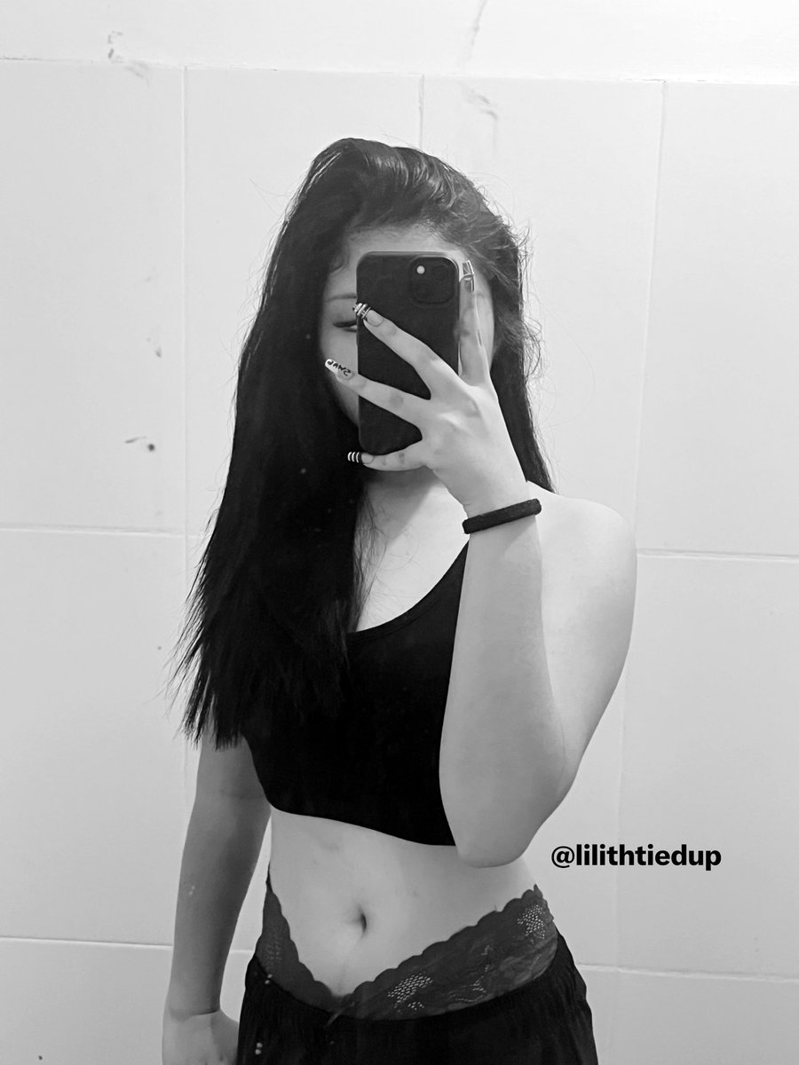 lilithtiedup's tweet photo. nag gym yan sya :3 https://t.co/o2Rshrp36B