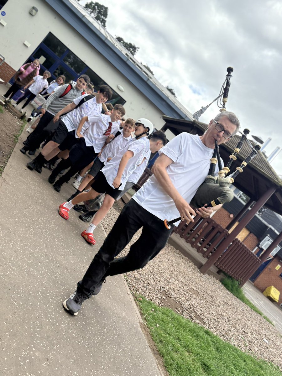 InchturePrimary's tweet photo. We wished our wonderful Primary 7 pupils a fond farewell as they embark on their next step in their education journey. Sending them all the luck in the world when they transition to secondary school in August #TeamInchture https://t.co/17EXjC11sC