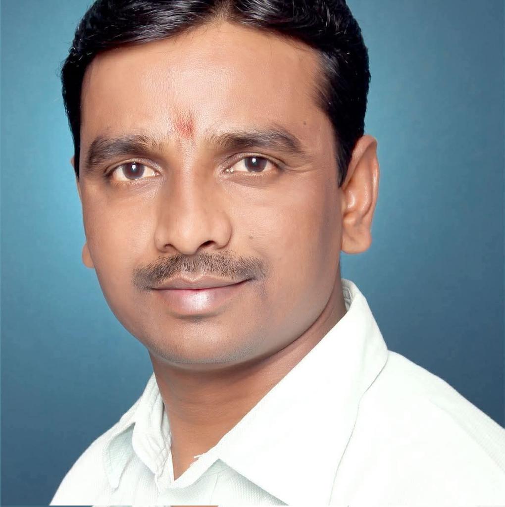 SDPanchalNanded's tweet photo. सामाजिक बांधिलकी असलेले तथा एलआयसी चे MDRT विमा प्रतिनिधी मा.आण्णासाहेब पाटील पवार गोळेगावकर यांना👑💯 वाढदिवसाच्या हार्दिक शुभेच्छा.. ! 💐💐🎉🎊🎂यांना उंदड आयुष्य, उत्तम,आरोग्य,यश कीर्ती लाभो ही प्रार्थना... https://t.co/CYNLIpQ6Vn