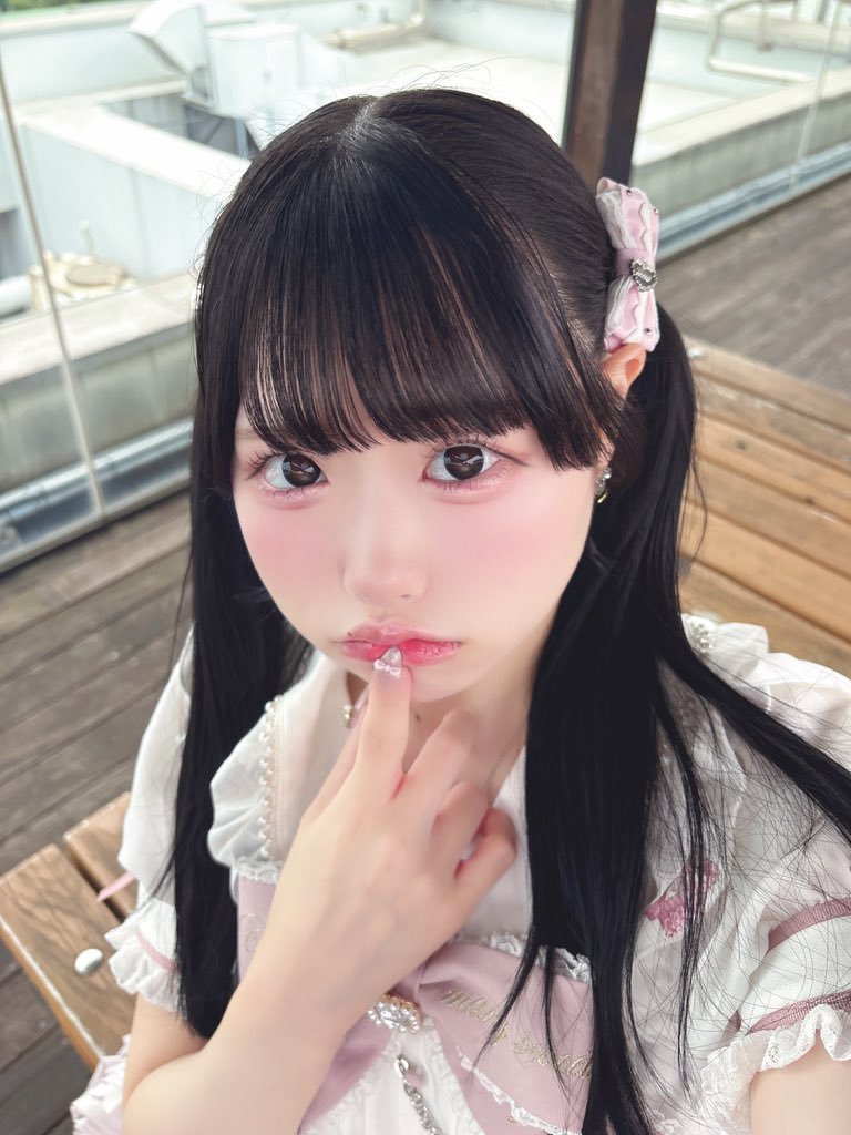 fulufuli_hana's tweet photo. 手繋いでくれなきゃ、もう歩きたくなーい♡ https://t.co/q7xr5VQLXt