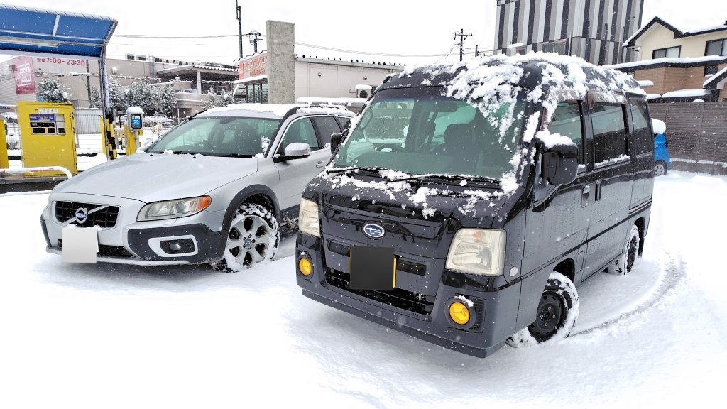 sambar5338's tweet photo. #これを見た人はこれまで所有したメーカーと台数をカウントすること
PEUGEOT×1
LANCIA×1
FORD×1
SAAB×1
PORSCHE×1
Ferrari×1
VOLVO×1
SUBARU×2
DAIHATSU×1

VESPA×2
HYOSUNG(？)×1
SUZUKI×1
HONDA×1

米と英の車が無い
(あのFordはアメ車扱いしてはいけない) https://t.co/fAmM8Zh10v