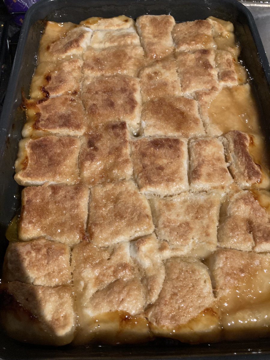 Gringoloco2's tweet photo. @altonbrown Peach cobbler from your website 
?- ingredients list vanilla extract, but not used in the step by step directions. 
Stir in while peaches are cooling? https://t.co/Zv1zHMp3xT