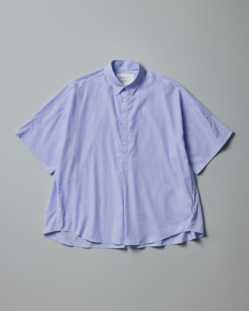 fashionsnap's tweet photo. グラフペーパー マイナスは、ものづくりの背景に光を当てたレーベル。今回新登場した「リプリーズ」は、過去のコレクションの残反やデッドストック生地を新しい価値として再構成して提案するライン。1stコレクションでは、シャツやミリタリーパンツなど全5型をラインナップする。 https://t.co/Gi5VbyddfE