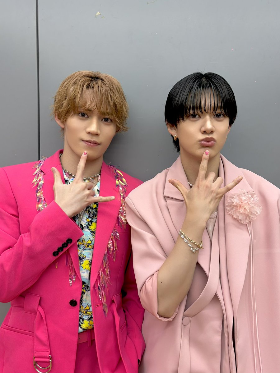 buddiis's tweet photo. #STARで都市伝説開幕

一部メンバーのオフショット公開！

📸BUDDiiSの最年少兼ダンスリーダー #FUMIYA 

📸イケメンすぎて(どうゆうこと？)なBUDDiiSの顔面担当 #YUMA

📸カメラに向けて愛嬌全開だった #TAKUYA #FUMINORI

#BUDDiiS #宇宙へ届けキミ都市 https://t.co/pqeAgSx8K5