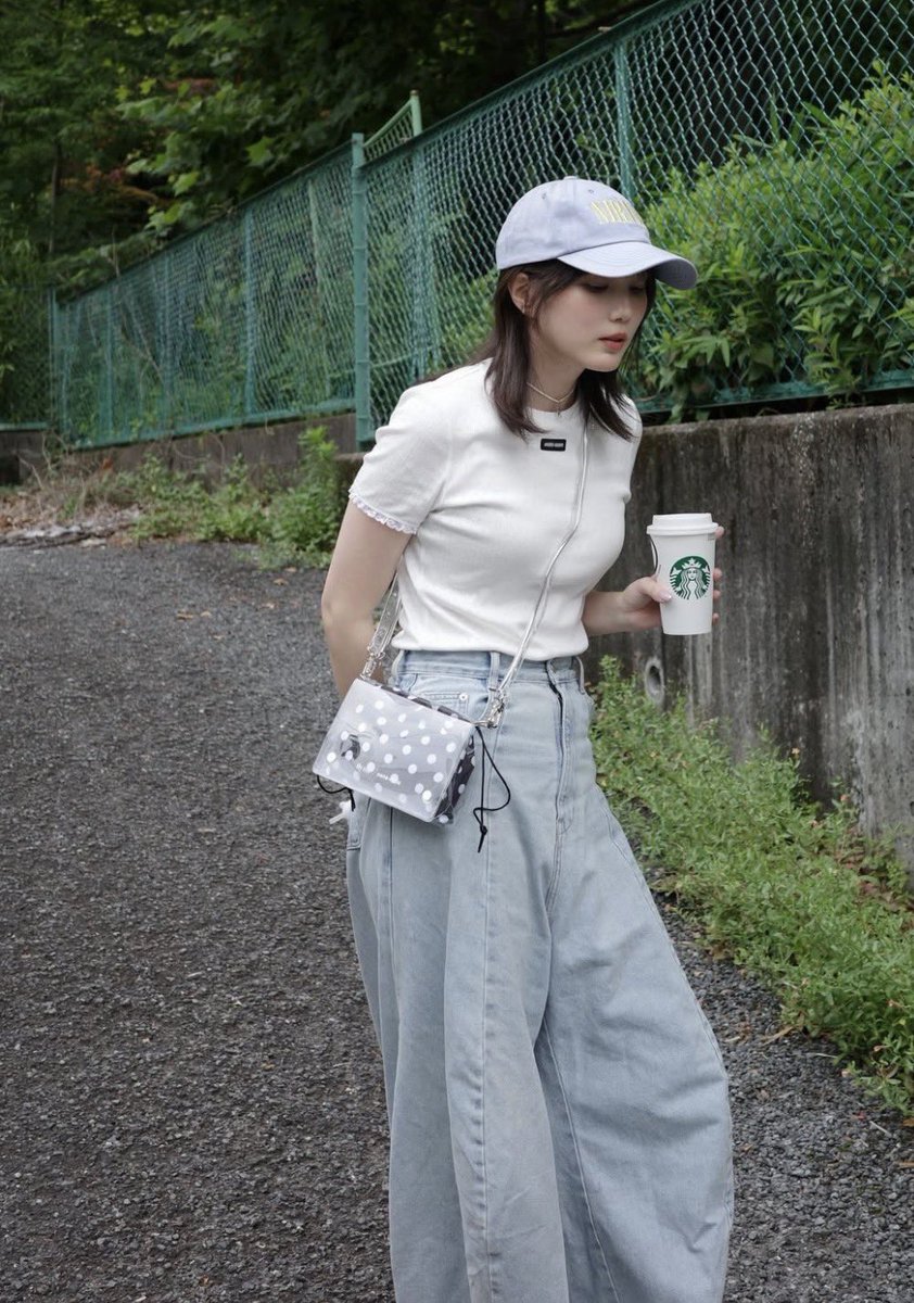本田翼ちゃんが話してた 「メロい女」の3箇条🤍 ・ツヤ肌 ・ゆっくり