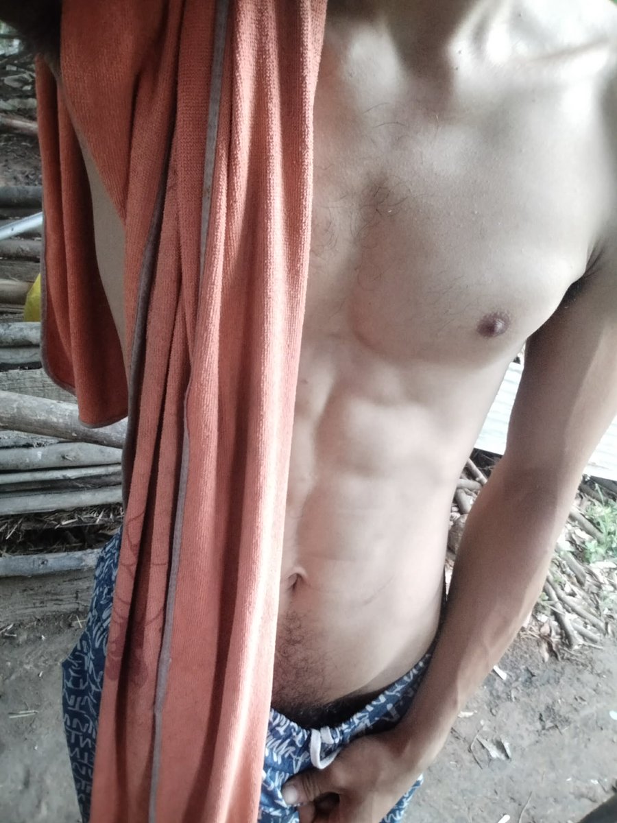 BiSakon1222's tweet photo. หาคนถูหลัง #กุสุมาลย์ #สกลนคร #หนุ่มบ้านๆไบสกล https://t.co/NH75ZRX3tG