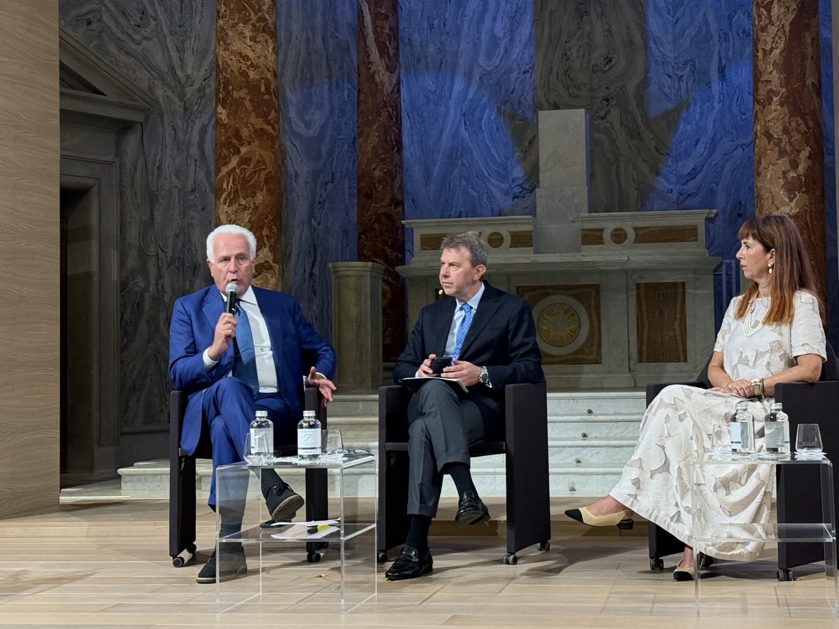 regioni_it's tweet photo. Annual Meeting 2026 di @Confindustria 

🤝Investimenti esteri e territori: un ecosistema unico fatto di imprese, competenze e istituzioni che lavorano insieme.

 🔗 https://t.co/jBr9dugmLm https://t.co/Gulg56z3It