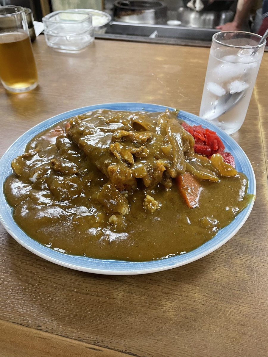 anemonechan3's tweet photo. さかさ食堂さん

◆カツカレー🍛◆

20時過ぎからのギリギリ滑り込みセーフで突撃🕺
次は🧄焼きにしよーと思ってたのに、隣の方の🍛で匂いにやられたꉂ🤣𐤔
やはり安定の美味しさ🍛🤤このシンプルで赤い福神漬が合う🍛が好きだ☻
次こそは🧄焼きだぜꉂ🤣𐤔
また行こ☻

#さかさ食堂 https://t.co/K7V8KP2k00