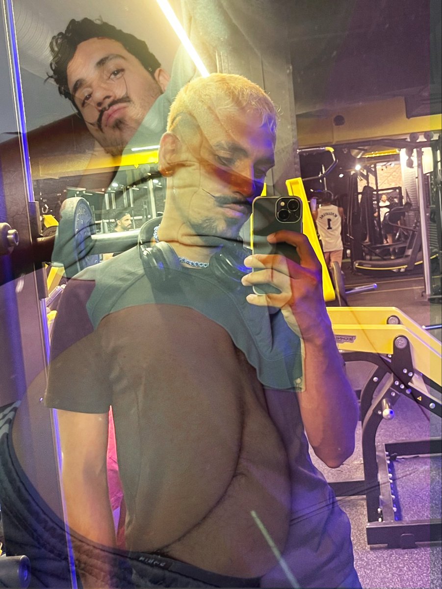 latinDali's tweet photo. Hola trend! 
#LatinoButt #chudai #gayx #gaymarseille https://t.co/K8NP9YC3D0