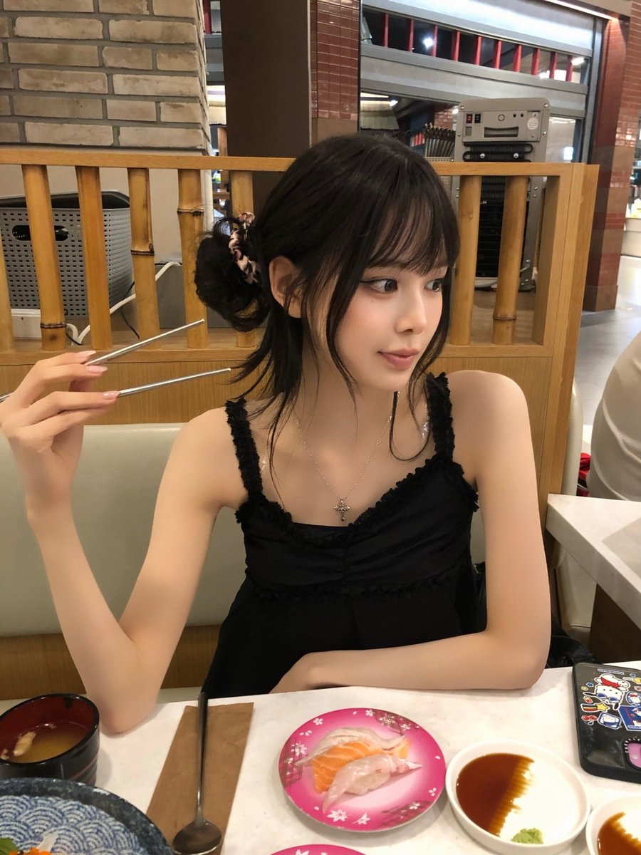 ꨄ tweet media