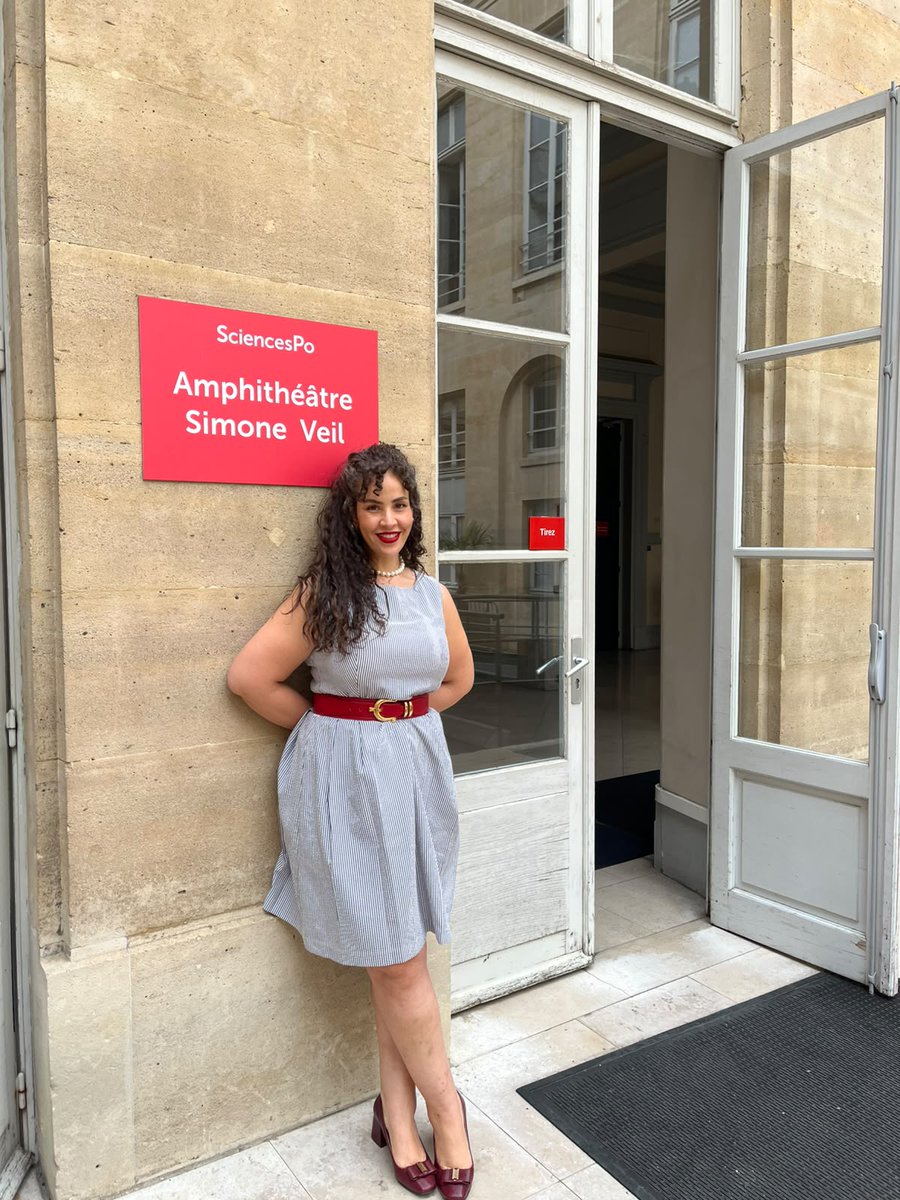ImeneTrabelsi1's tweet photo. 🎓 Thrilled to announce the successful defense of my Master’s thesis!
My research dives into how #Saudi is leveraging cultural #soft_power as a core driver of its layered, national transformation. 🇸🇦🌍
الحَمدُ للَّهِ الَّذِي بِنعمَتِهِ تَتِمُّ الصَّالِحَات
#KSAVision2030 https://t.co/OpCMYkaRJX