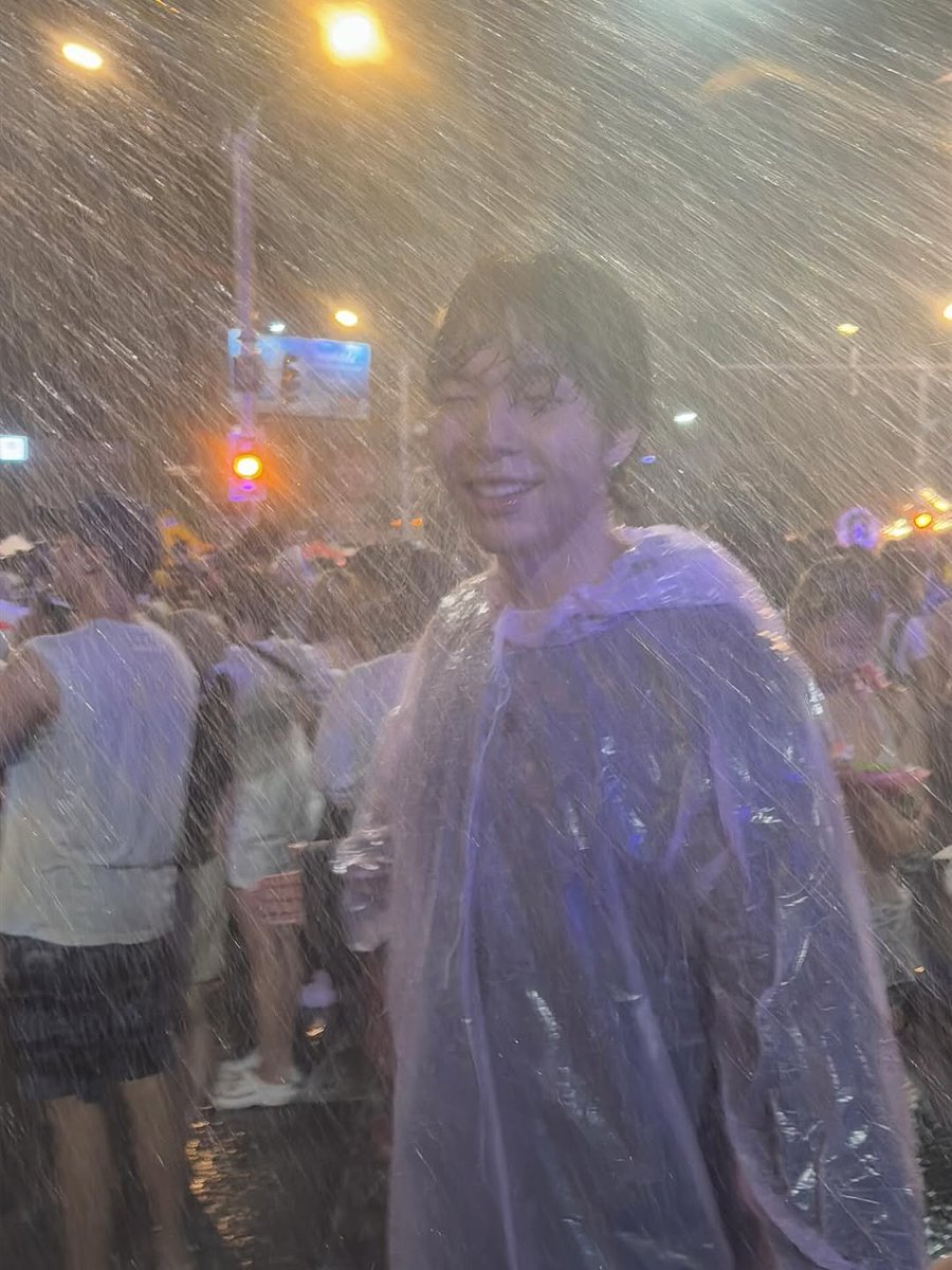 jaehyunthecat's tweet photo. ฝนอะไรกันล่ะครับ น้ำตาพี่ทั้งนั้น https://t.co/fHqbFqoCqL