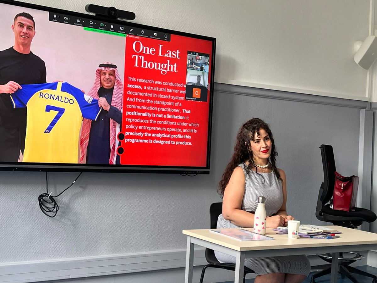 ImeneTrabelsi1's tweet photo. 🎓 Thrilled to announce the successful defense of my Master’s thesis!
My research dives into how #Saudi is leveraging cultural #soft_power as a core driver of its layered, national transformation. 🇸🇦🌍
الحَمدُ للَّهِ الَّذِي بِنعمَتِهِ تَتِمُّ الصَّالِحَات
#KSAVision2030 https://t.co/OpCMYkaRJX