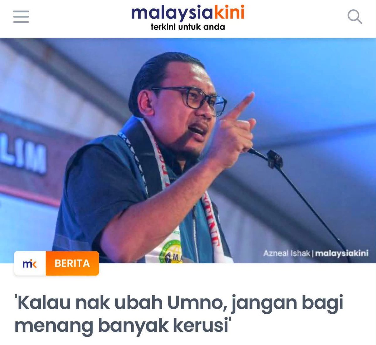 liyana_marzuki's tweet photo. CANCEL OUT

Kita pun boleh baca penyatuan ummah yang kuat dilaungkan bukan untuk orang Melayu biasa. Ia untuk elit politik mencari kuasa. 

Jelas, terang dan nyata. Bila Pemuda UMNO melaung Muafakat Nasional. Bukan untuk menyatukan semua parti Melayu. 

Ia pinangan kepada parti dalam lain gabungan. Untuk khianat parti Melayu lagi satu. 

Mangsa terbaru tikam menikam politik Melayu adalah BERSATU. 

Makanya laungan “muafakat” itu selective. 

Aku untuk aku. Kamu untuk kamu. 

Kita banya perlu bersatu, kalau ia langkah mencapai kuasa multak. 

Namun dalam sejarah, setiap kali PAS menyatu dengan parti lain, mereka CANCEL OUT parti satu lagi. 

Kerana kolam undi mereka bukan pengundi Cina DAP. Kolam mereka adalah sesama sendiri. 

70 tahun selepas ditubuhkan. PAS menjadi parti paling tinggi kerusi di Parlimen. Despite prestasi pentadbiran teruk di negeri sendiri. 

Terengganu, Kedah, Perlis dulu kubu kuat UMNO. Jatuh satu persatu kepada PAS. 

Kerana UMNO menggunakan corak politik bangsawan. 
Dan PAS gunakan politik agamawan. 

Dalam sejarah kita saksikan, modal politik agama ini sukar ditumpaskan. 

Bacaan ramai pemerhati politik, dalam 10 tahun PAS akan makin kuat, UMNO akan makin melemah. 

Dan Malaysia akhirnya akan mendapat Kepimpinan melalui Ulamak. 

Tepuk dada tanya selera. Adakah ini yang diperlukan oleh Malaysia? 

Bila Bukan Melayu Islam ialah 42% dari Rakyat Malaysia. 

Salam hormat,
Liyana Marzuki