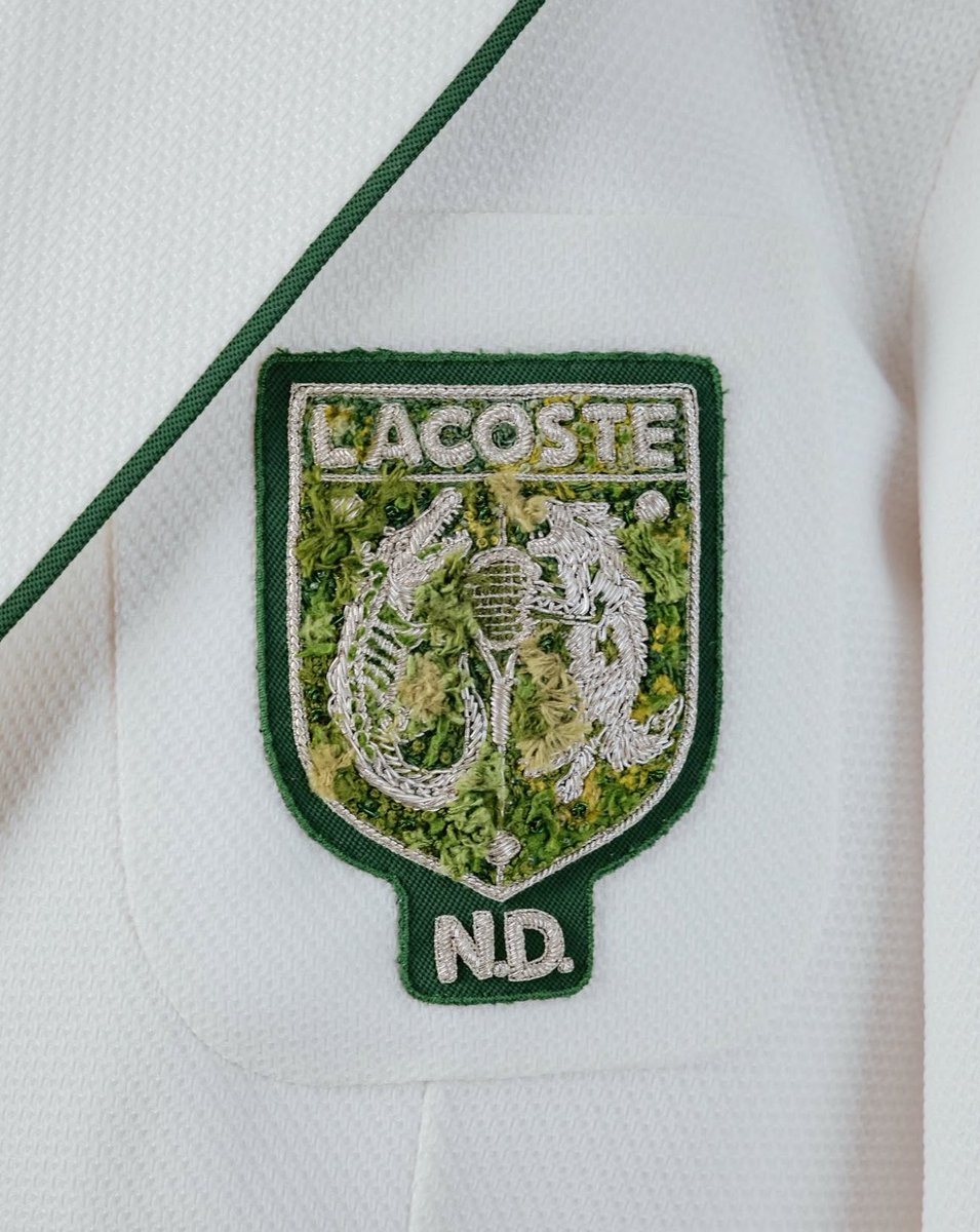 StreetFashion01's tweet photo. The all-white outfit details at Wimbledon🤯 https://t.co/sGC9Zy06iV