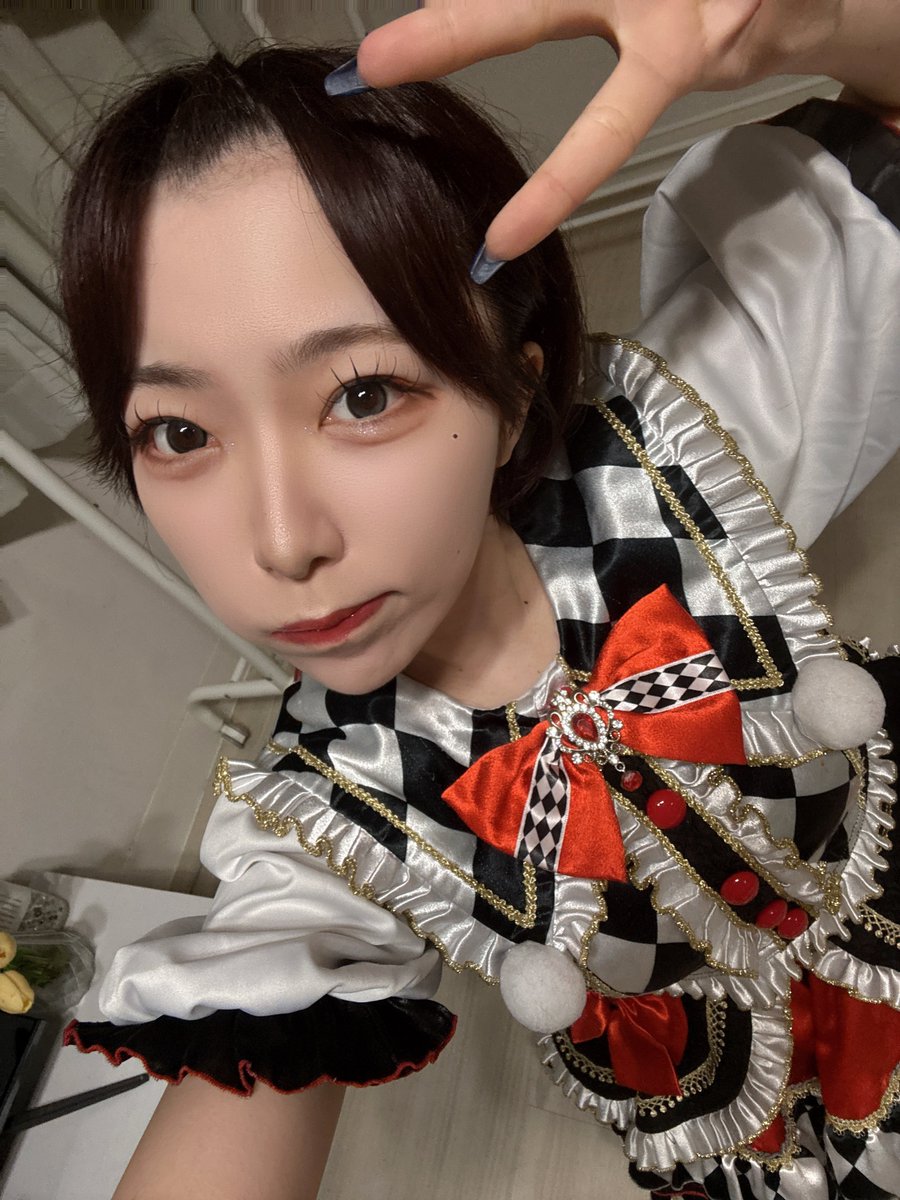 WANPARE_MIYU's tweet photo. 秋葉原ライブありがとうございました!!
初ポンパ✨なんか恥ずかしかった😇
新曲も聞いてもらえてかなりアチアチなLIVEだったので4daysスタートのいい日になった！！

明日の定期公演カバー曲もやるし一緒に楽しもうね〜🎶かみがた迷い中なので配信で意見欲しい！ https://t.co/ylziHMgCCI