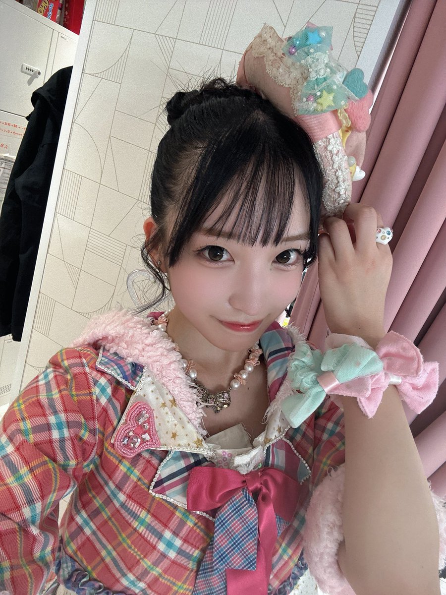 yuichi_akb48's tweet photo. 劇場公演デビュー3周年🫰🏻💜

これからも劇場にたくさん立って
歌って踊ってもっと成長して
ファンの皆さんにもっと魅力を届けていけますように！！

改めてこれからも
応援よろしくお願いします( ⌯' '⌯) https://t.co/iw596YcxXa