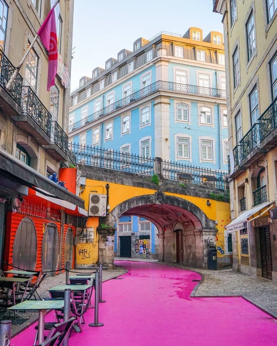 vistaaura222's tweet photo. Lisbon, Portugal https://t.co/GKONHhEpBI