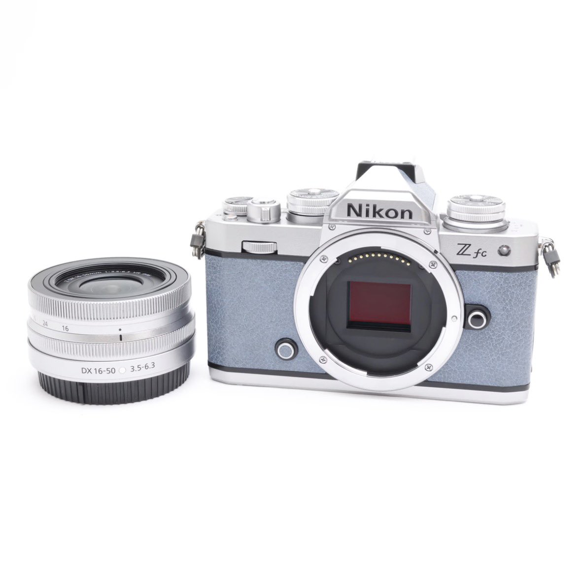 Nikon Zfcのカラーを迷っています。水色（チョークブルー）は日向坂