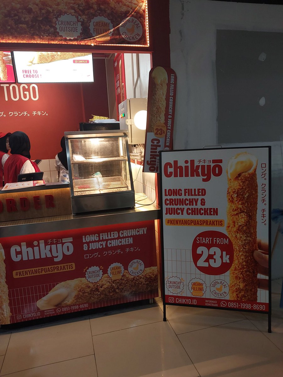 OfficialHRL96's tweet photo. BM hari ini terpenuhi yeayyy
Pula kerja Beli Mixue
Di Stasiun mampir beli Chikyo
Depan rumah beli Seblak
😘😋😋 https://t.co/k4kl1Krknb