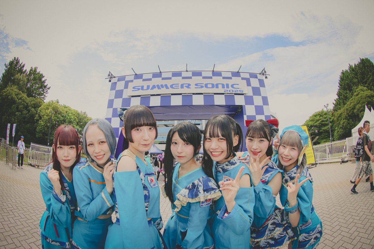 SOMO2_official's tweet photo. ⋆┈┈┈┈┈┈┈┈┈┈┈┈┈┈┈⋆

     SOMOSOMO7周年ワンマン
　「𝑹𝑶𝑷𝑷𝑶𝑵𝑮𝑰 𝑷𝑨𝑹𝑻𝒀 𝑵𝑰𝑮𝑯𝑻」
　　　開催まであと6日

⋆┈┈┈┈┈┈┈┈┈┈┈┈┈┈┈⋆

7周年の軌跡を振り返ります🎬

◾︎2025.08.16
『SUMMER SONIC 2025』出演

-

-2026.07.08 Wed.-
7th ANNIVERSARY ONE MAN LIVE
「𝑹𝑶𝑷𝑷𝑶𝑵𝑮𝑰 𝑷𝑨𝑹𝑻𝒀 𝑵𝑰𝑮𝑯𝑻」
at EX THEATER ROPPONGI
OP 18:00/ ST 19:30

────7周年の宴、六本木の夜に更新する。

✨イベント詳細🥂
https://t.co/SA2uWXQtdd

🎟️チケット販売中🎟️

購入はこちらから▼
https://t.co/uUVsIHSIBK

#ソモEXシアター0708
