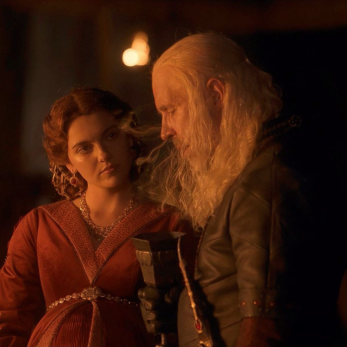 Jacaelaerys's tweet photo. Funny how Alicent and Viserys’ relationship is framed as something Alicent had to suffer but Baela becoming a child bride is going to be framed as ”for the better”, suddenly the writers shift their ethics when it’s time to write the black girls https://t.co/45sWPZ44A9