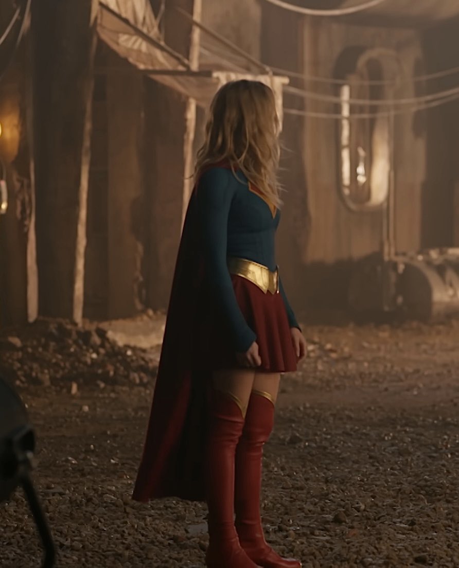 kendramerced's tweet photo. milly alcock wearing supergirl suit is a masterpiece https://t.co/c65wEjq28C