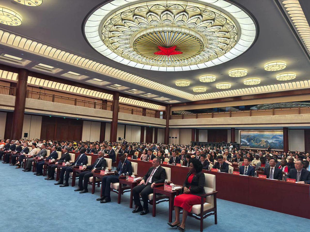 YAP_1992's tweet photo. YAP nümayəndə heyətinin Çinə səfəri başa çatıb.

https://t.co/hmIoSeygw8 https://t.co/s7zC0VmROH