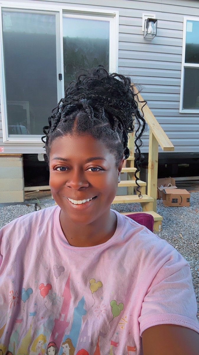 ChefRaneisha's tweet photo. On 07/02/1983 @ 07:02am, AnJela Raneisha aka Jellybean hit Earf!!!
43 years… 4 + 3=7 (COMPLETION)
It’s my time to live the life I deserve!
#MoreLife
#MoreLove
#MoreWealth
♋️🌙🌻🤲🏾 https://t.co/SZrZ6PzAgP