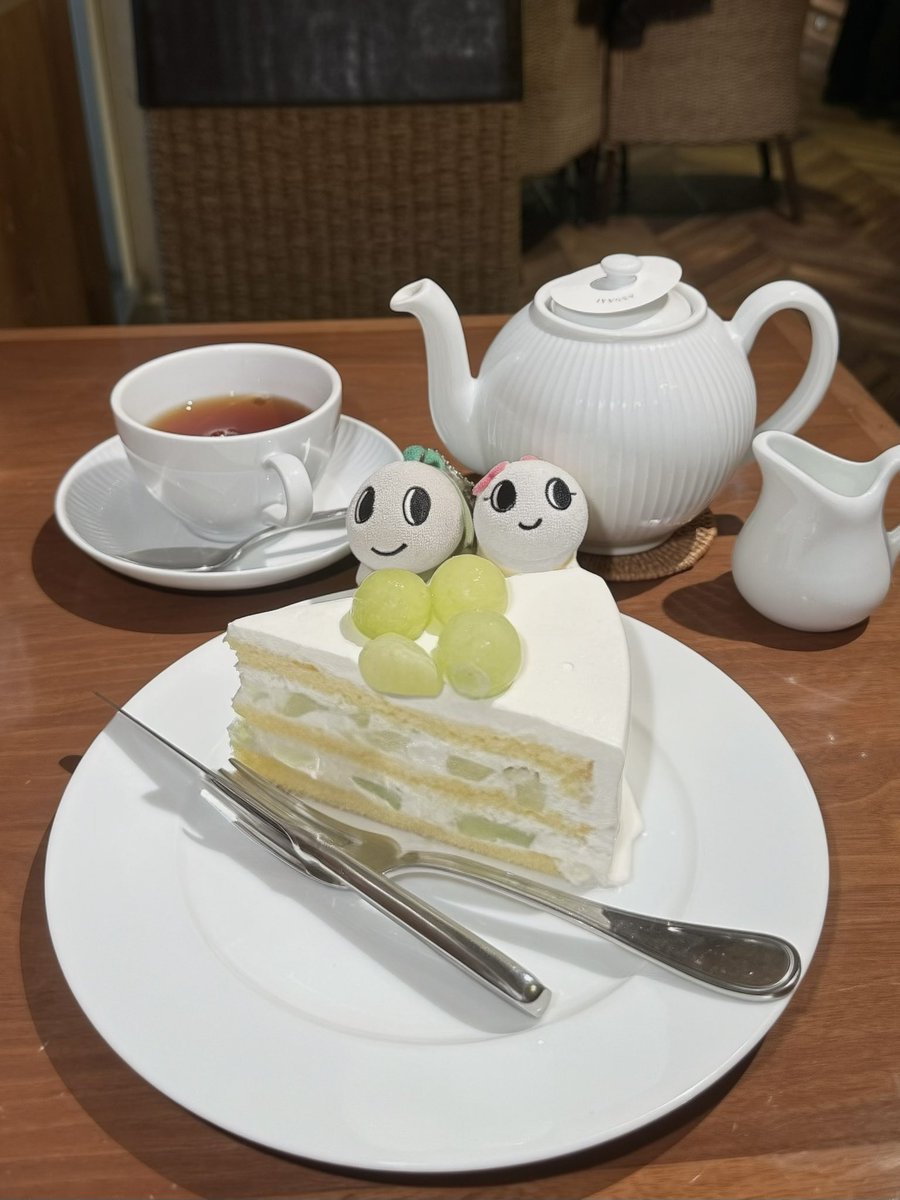 da3n1001v's tweet photo. 全部まるくてかわいい
君らもメロンだったりする？ https://t.co/NuZs8IRfRo