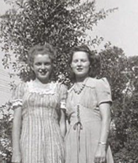 hudajama1945's tweet photo. ZAKAJ JE BILO POTREBNO ZA NOB BOJ PROTI OKUPATORJU UBITI 15 - LETNO #ANICO? SO SESTRO #TEREZIJO , KI JE UMORU UŠLA , KASNEJE ŠE LOVILI, DA JO UBIJEJO? VESTE KAJ O TEM @Zvezaborcev_NOB?
2. julija 1942 so partizani umorili zakonca #Jožeta in #Ano Pečnik iz Dvorske vasi pri Velikih Laščah.
3. julija 1942 so partizani ugrabili #Jožeta Lončariča, kmeta iz Rosalnic, in ga umorili na Brezovi Rebri. 27. julija so prišli na Lončaričevo njivoblizu Rosalnic, kjer so umorili njegovo vdovo #Marijo Lončarič in 15-letno hčer #Anico. Druga hčerka Terezija se je morilcu iztrgala in uspelo ji je zbežati.
slika sestric je simbolična