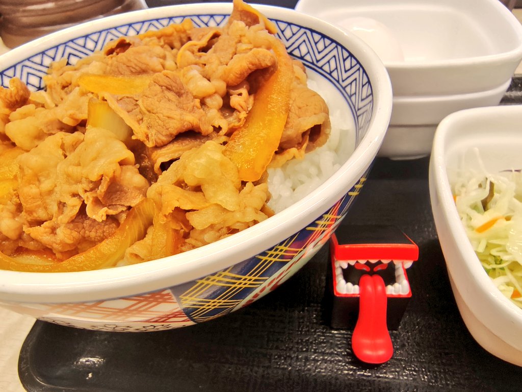 monst7033's tweet photo. ちょw
なぜ私は紅生姜ばこなのさーw
しかし、この前のドズル社のほっかほか亭のシールお礼に妹家族に貢献出来て良かった！
吉野家の店内で食べたの久しぶり！
#吉野家ドラクエウォーク https://t.co/jQ5ugHUHA9