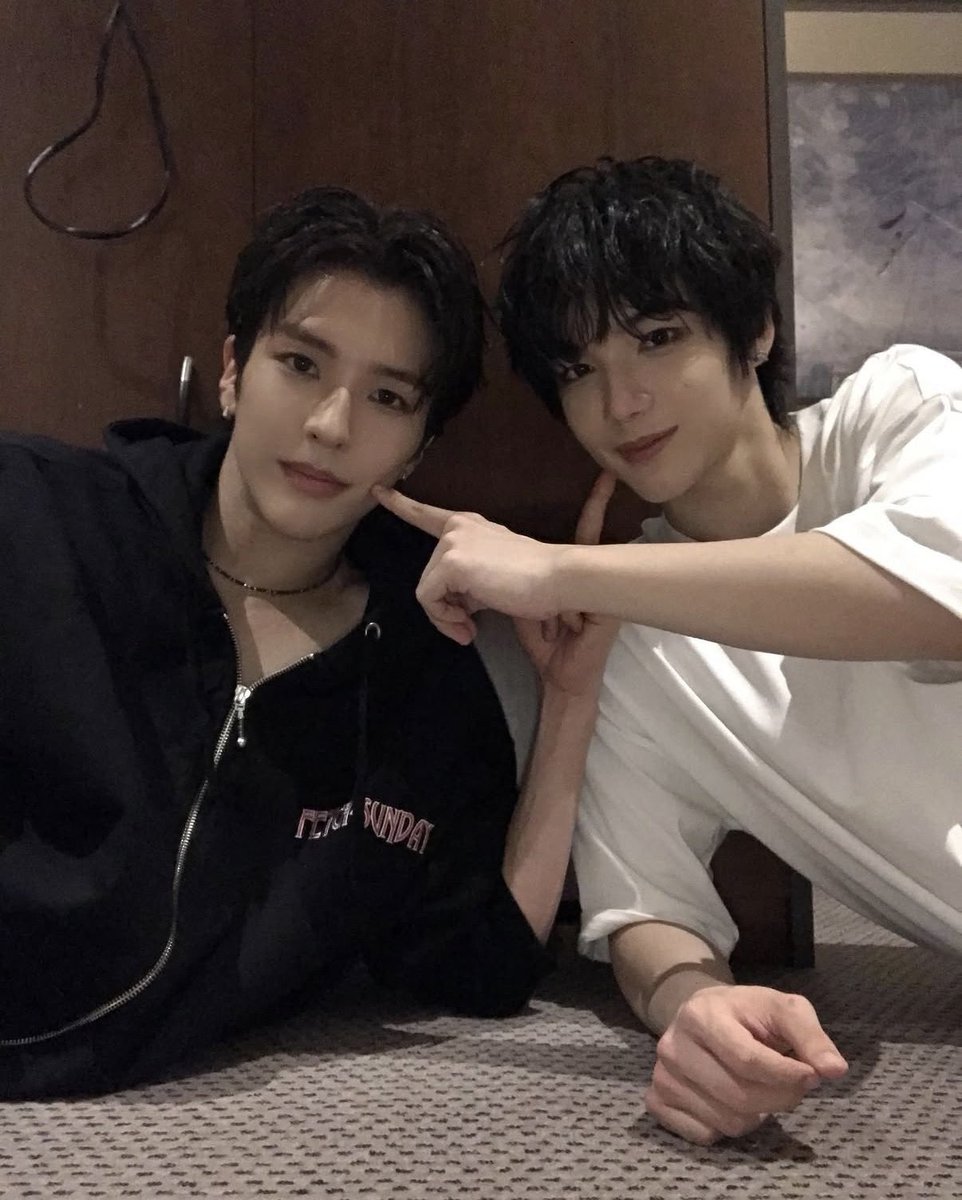 uxunhm's tweet photo. 송하민..🖤🤍 https://t.co/mn66e2KVIS